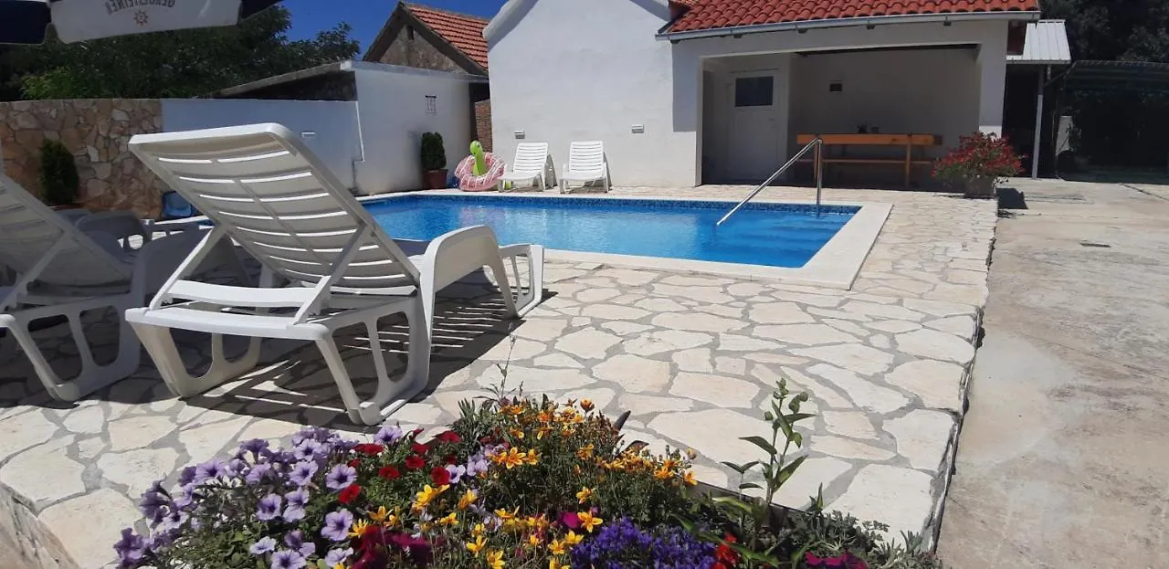 Apartment Elena Galovac  Croatia